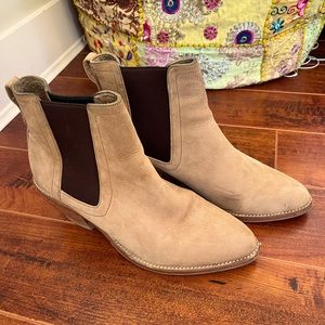 Poppy Barley Heeled Chelsea Boots